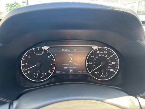 Used 2021 Nissan Altima 2.5 SV FWD image 25