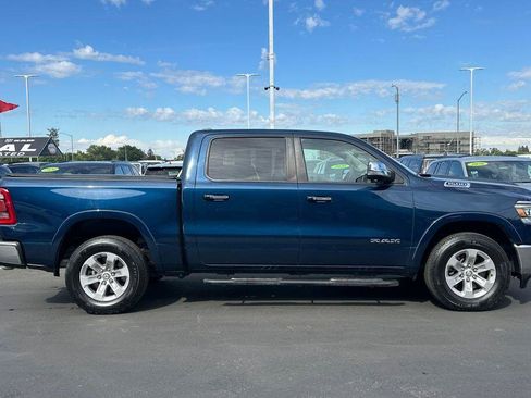 Used 2022 RAM 1500 Laramie AWD/4WD image 3