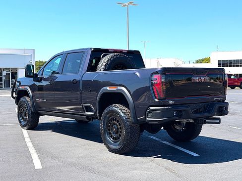 New 2026 GMC Sierra 2500 AT4X w/ AT4X AEV Edition AWD/4WD image 8
