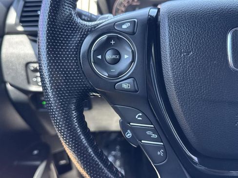 Used 2022 Honda Ridgeline Black Edition image 11