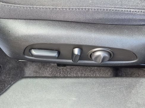 Used 2023 Chevrolet Malibu LT FWD image 35