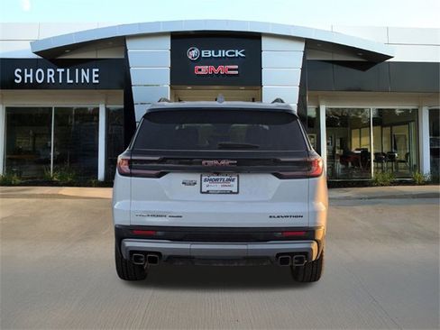 Used 2024 GMC Acadia Elevation image 4