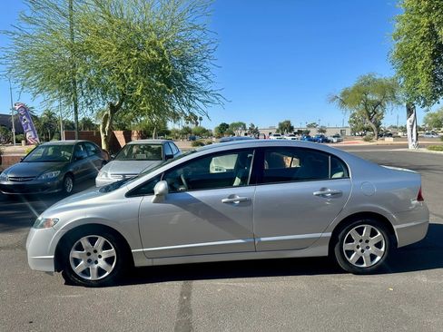 Used 2010 Honda Civic LX image 4