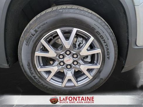 Certified 2023 GMC Acadia SLT w/ LPO, Floor Liner Package image 32