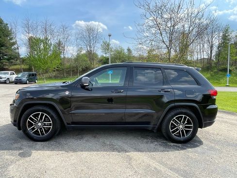 Used 2018 Jeep Grand Cherokee Trailhawk AWD/4WD image 6