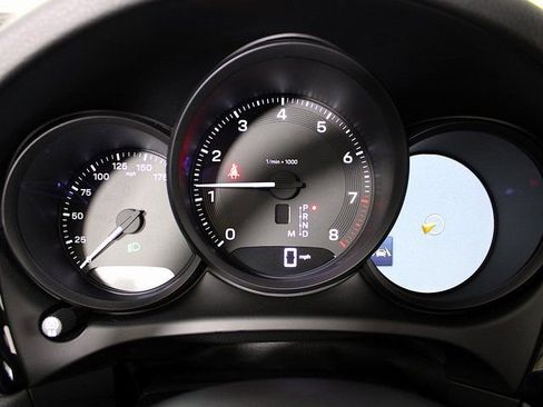 New 2026 Porsche Macan image 17