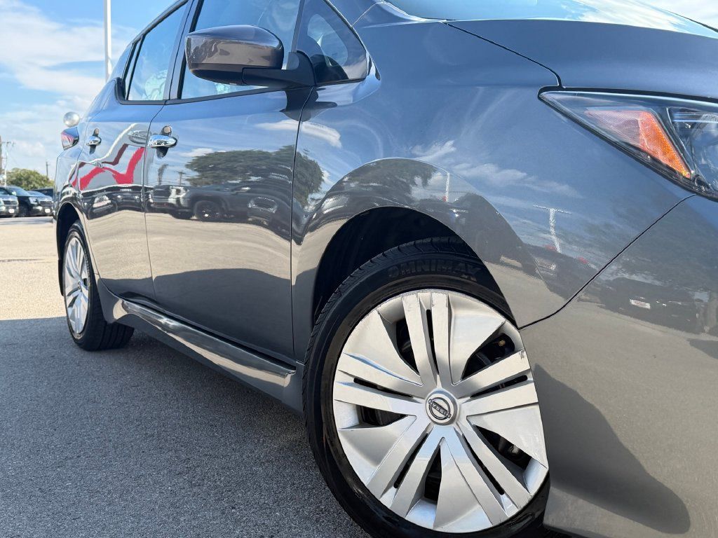 Used 2025 Nissan Leaf S FWD image 2