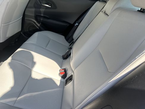 Used 2025 Toyota Prius XLE image 12