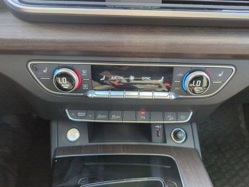 Certified 2024 Audi Q5 2.0T Premium w/ Convenience Package image 22