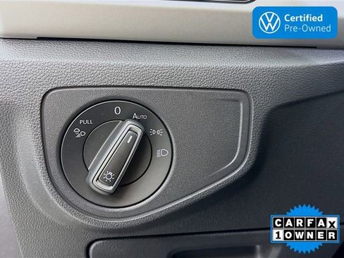 Certified 2022 Volkswagen Atlas Cross Sport SE AWD/4WD image 10