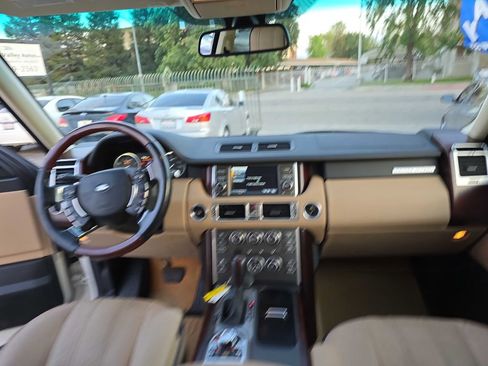 Used 2010 Land Rover Range Rover HSE LUX AWD/4WD image 19