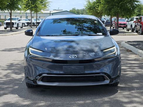 Used 2025 Toyota Prius XLE FWD image 8