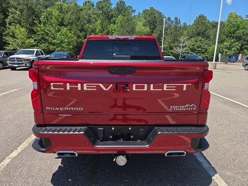 Used 2022 Chevrolet Silverado 1500 High Country w/ Technology Package AWD/4WD image 4