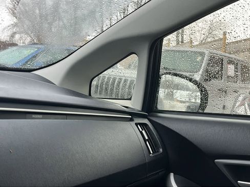 Used 2012 Toyota Prius Two image 17