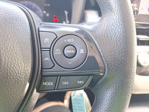 Used 2026 Toyota Corolla LE FWD image 20