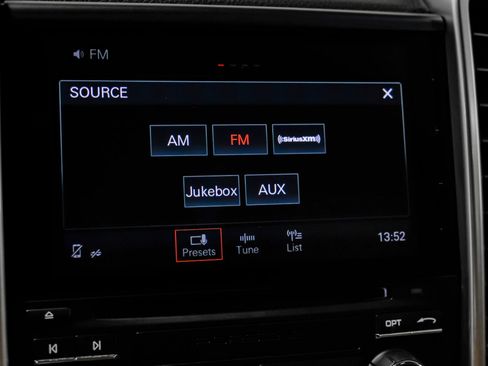 Used 2017 Porsche Cayenne S AWD/4WD image 31
