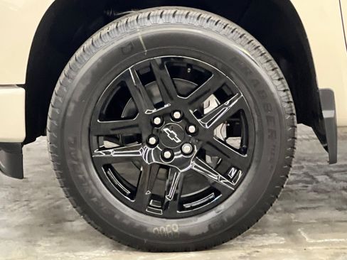 New 2026 Chevrolet Silverado 1500 Custom AWD/4WD image 24
