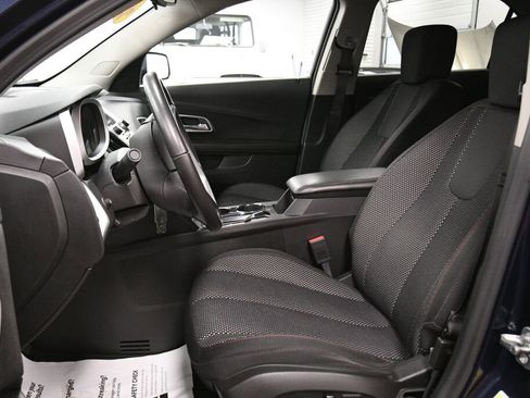 Used 2017 Chevrolet Equinox LT w/ Convenience Package image 9