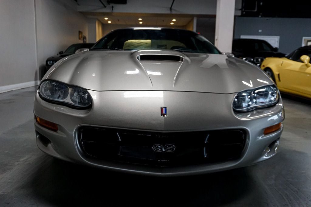 Used 2002 Chevrolet Camaro Z28 w/ SS Performance/Appearance Pkg RWD image 13