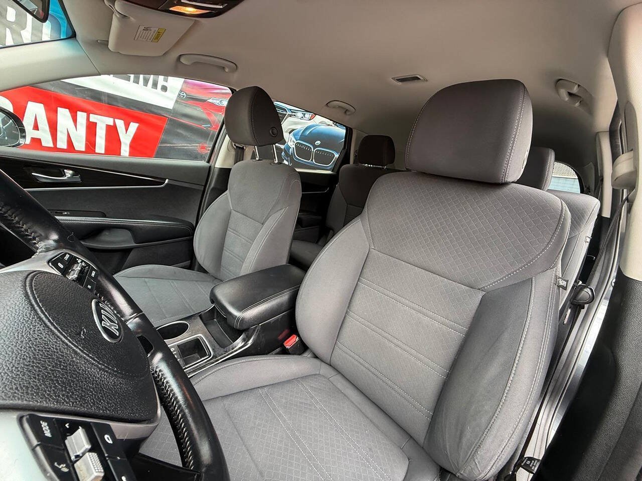Used 2020 Kia Sorento LX w/ LX I4 Convenience Package AWD/4WD image 6