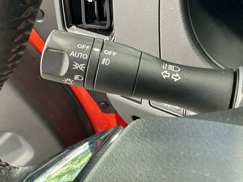 Used 2025 Nissan Frontier PRO-4X AWD/4WD image 32