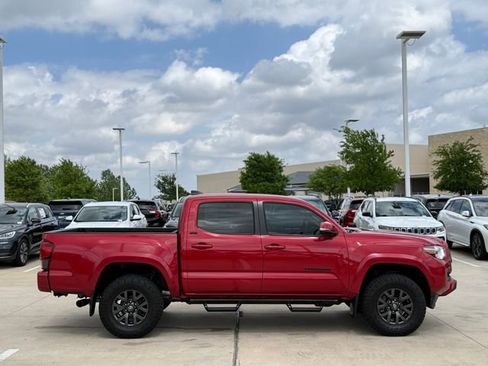 Used 2023 Toyota Tacoma SR5 w/ Technology Package image 5