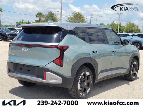 New 2027 Kia Seltos S FWD image 6