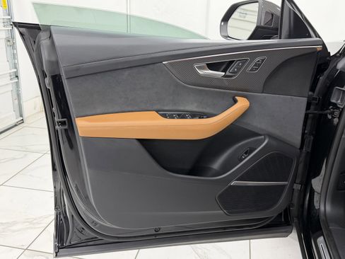 Used 2024 Audi RS Q8 4.0T image 28