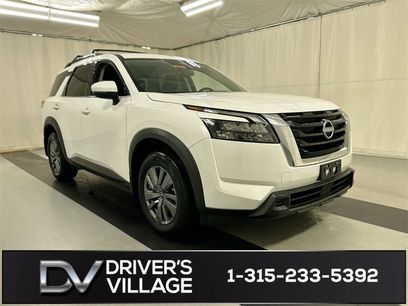 New 2025 Nissan Pathfinder SV
