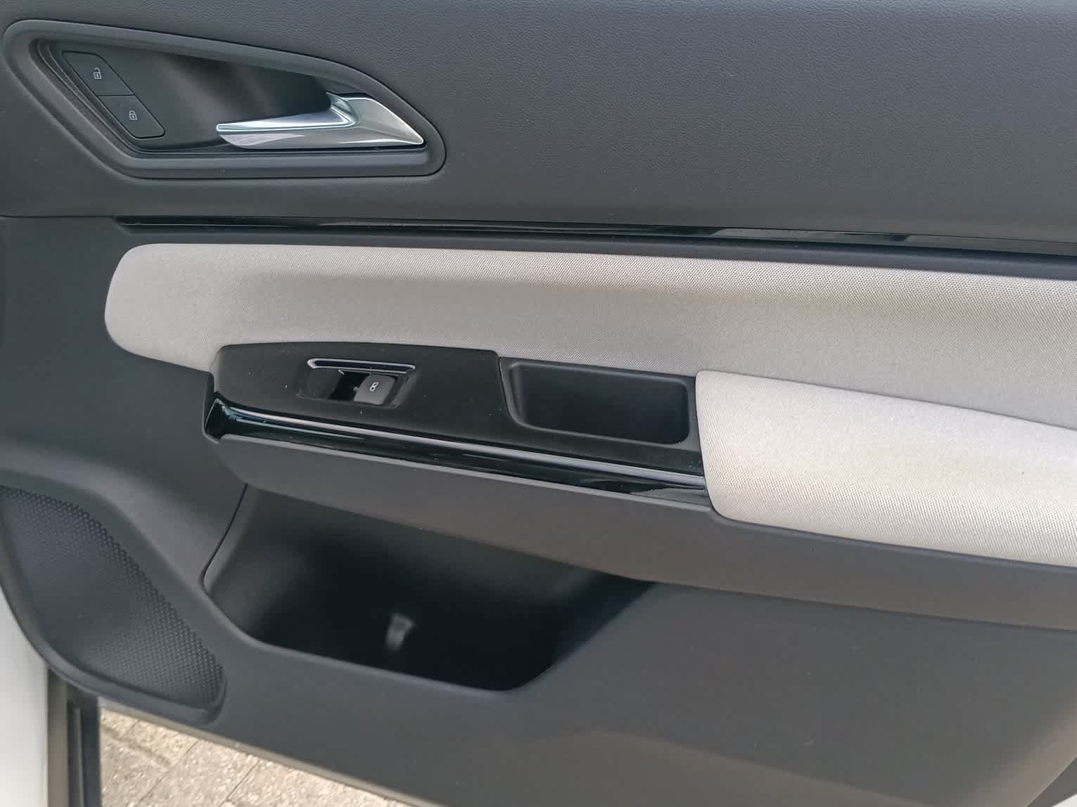 Used 2024 Honda Prologue EX image 27
