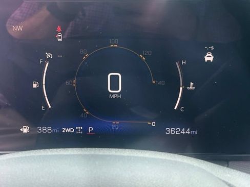 Used 2025 Chevrolet TrailBlazer LT AWD/4WD image 4