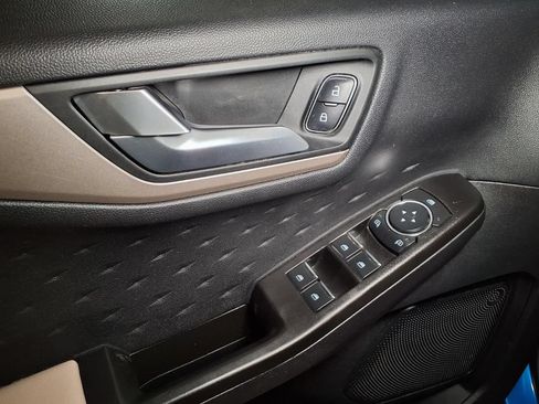 Used 2020 Ford Escape SE Sport FWD image 16