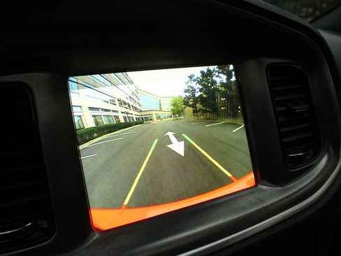 Used 2018 Dodge Charger R/T image 39