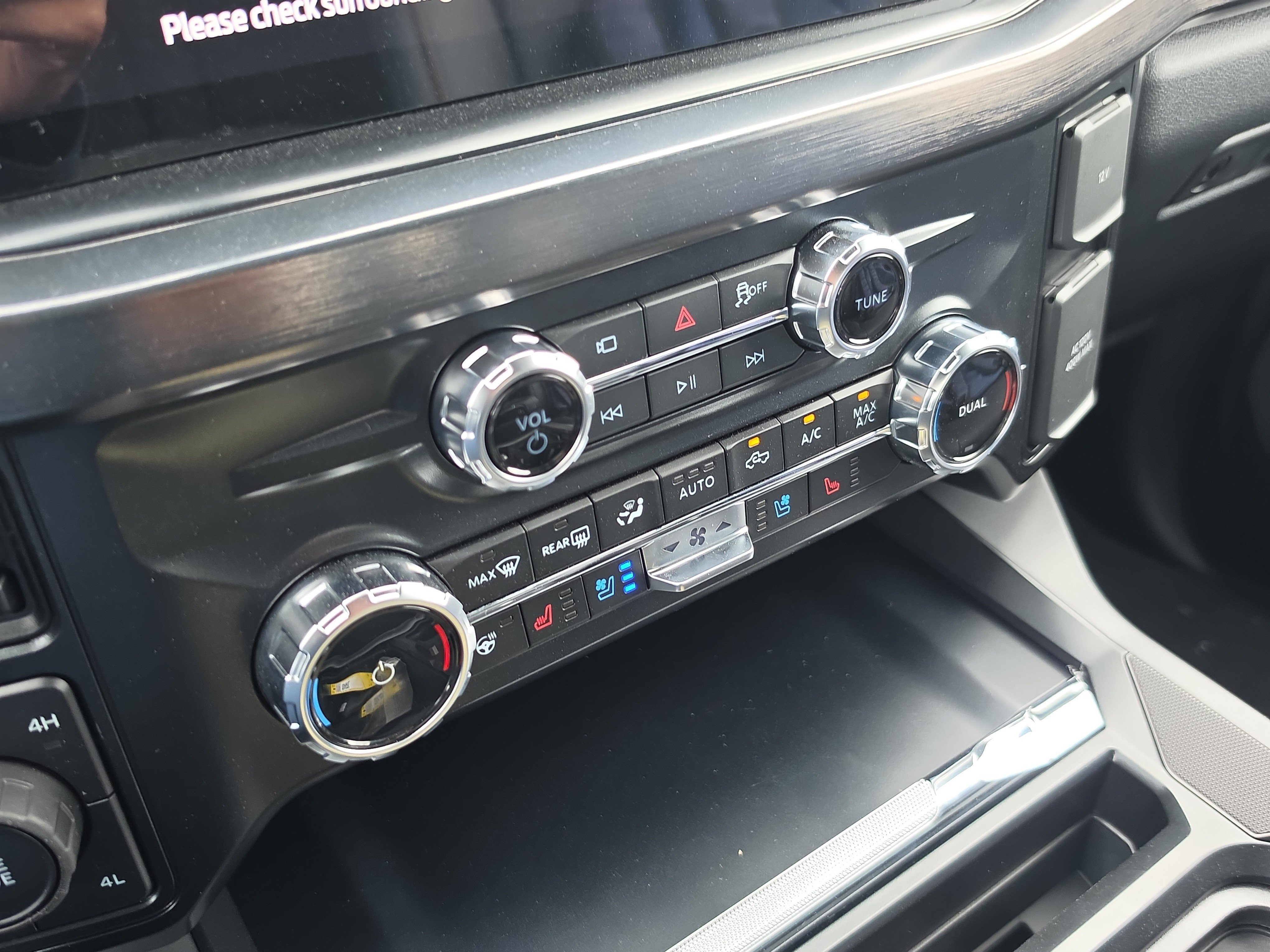 New 2027 Ford F250 Lariat w/ Black Appearance Package AWD/4WD image 21