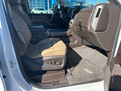 Used 2019 GMC Sierra 2500 Denali w/ Duramax Plus Package image 23