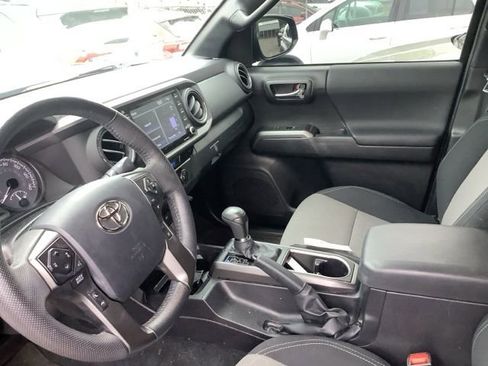 Used 2023 Toyota Tacoma TRD Sport AWD/4WD image 2