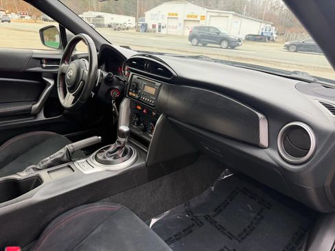 Used 2013 Scion FR-S image 18