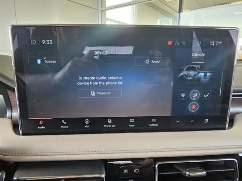 Used 2022 Lincoln Nautilus Reserve w/ Equipment Group 202A AWD/4WD image 27