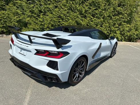 Used 2023 Chevrolet Corvette Stingray Premium Conv w/ Z51 Performance Package RWD image 31