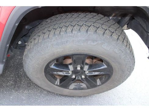 Used 2021 Jeep Wrangler Unlimited Sahara image 9