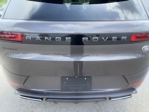 Used 2023 Land Rover Range Rover Sport SE Dynamic AWD/4WD image 11