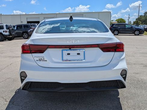 Certified 2024 Kia Forte LXS w/ LXS Technology Package FWD image 5