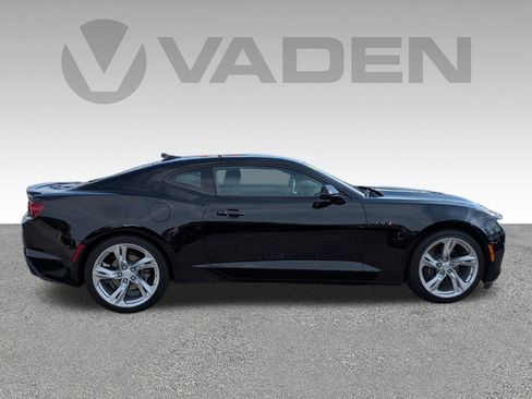 Used 2022 Chevrolet Camaro LT w/ Technology Package image 22