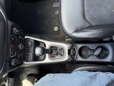 Used 2018 Jeep Compass Latitude w/ Popular Equipment Group image 25