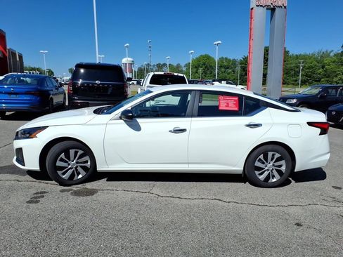 Certified 2025 Nissan Altima 2.5 S FWD image 17