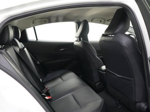 Used 2023 Toyota Prius XLE AWD/4WD image 12