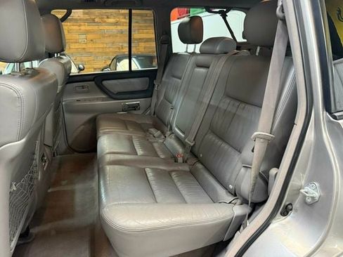Used 2006 Toyota Land Cruiser AWD/4WD image 23