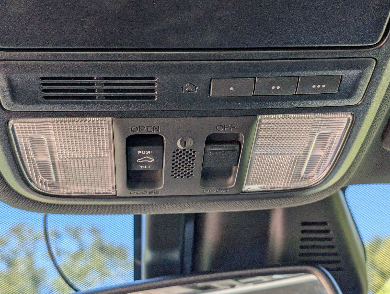Used 2017 Honda Accord Touring image 21