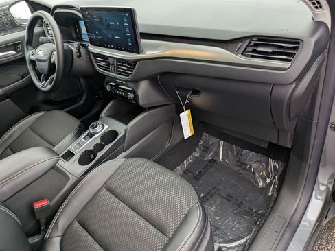 New 2024 Ford Escape SE image 46