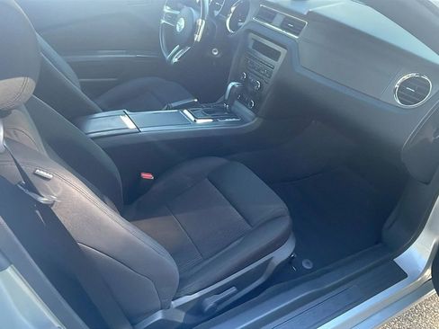 Used 2013 Ford Mustang V6 Coupe 2D image 7